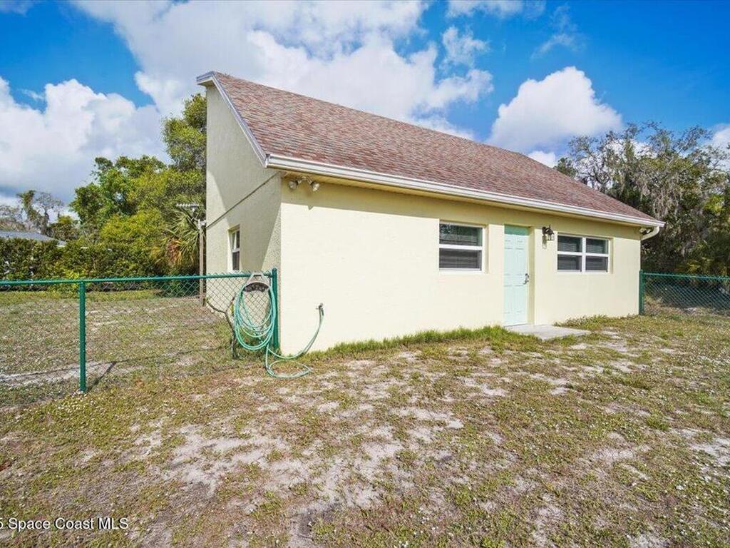 4220 Robins Hill Court, Mims, FL 32754