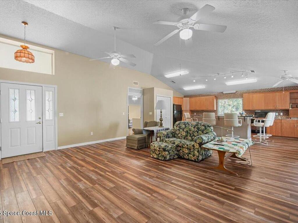 4220 Robins Hill Court, Mims, FL 32754