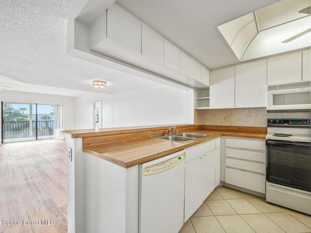 3165 N Atlantic Avenue, Cocoa Beach, FL 32931