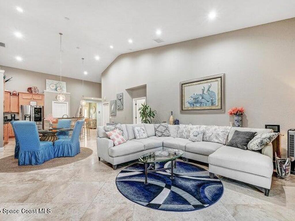 127 Lancha Circle, Satellite Beach, FL 32937