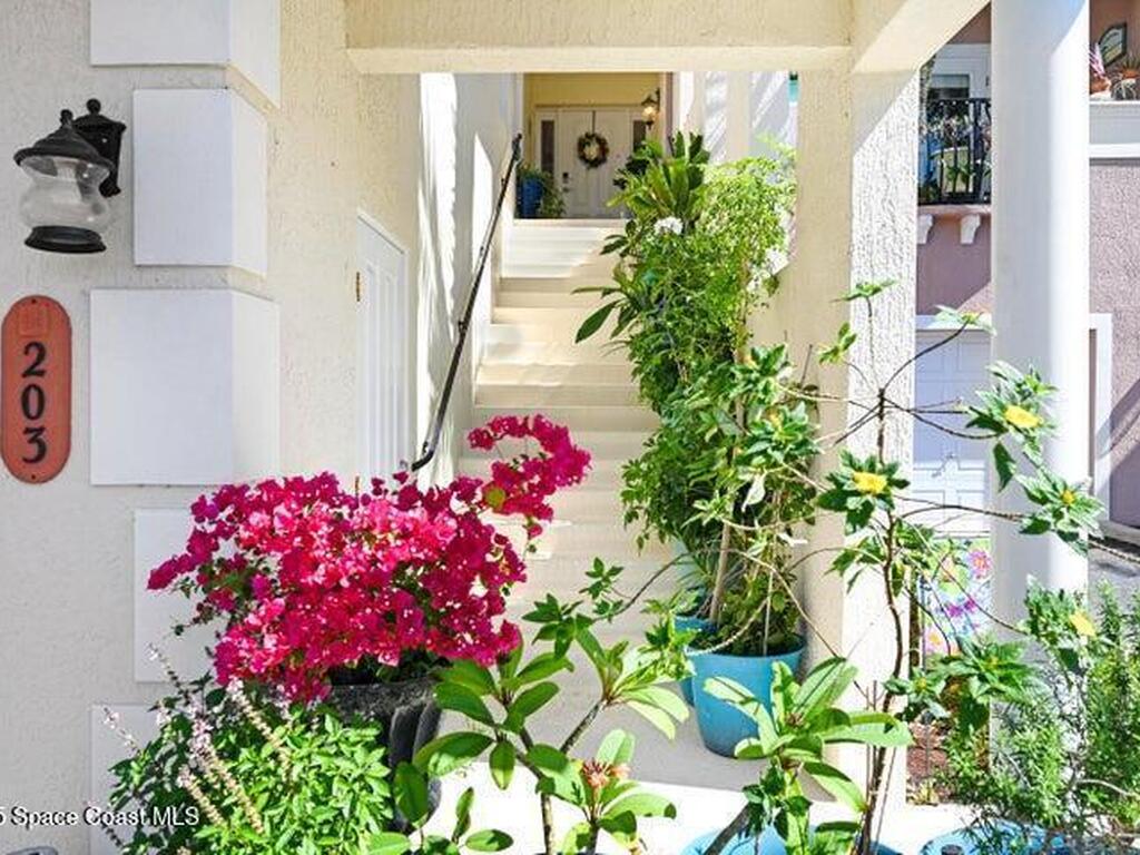 127 Lancha Circle, Satellite Beach, FL 32937