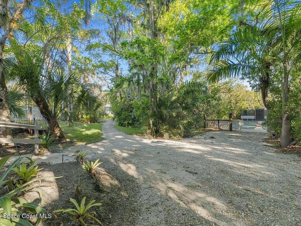 1810 Hawthorne Drive, Vero Beach, FL 32962