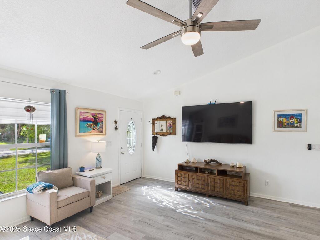 7965 105th Avenue, Vero Beach, FL 32967