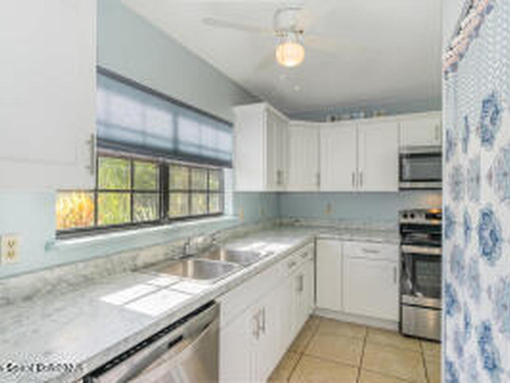 3118 Manor Drive, Palm Bay, FL 32905