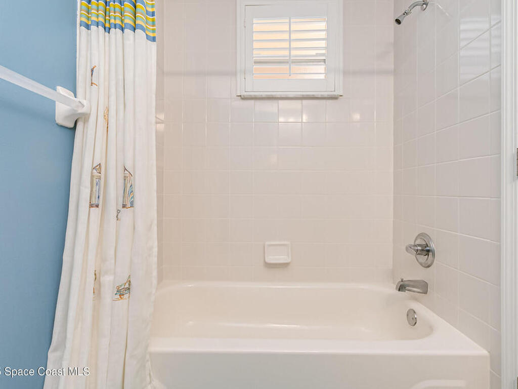 50 11th Avenue, Indialantic, FL 32903