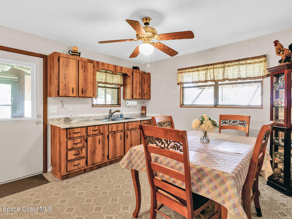 9556 Fleming Grant Road, Micco, FL 32976