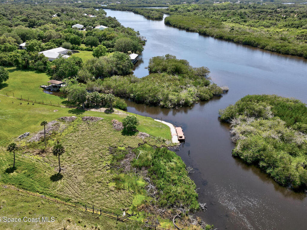 9556 Fleming Grant Road, Micco, FL 32976