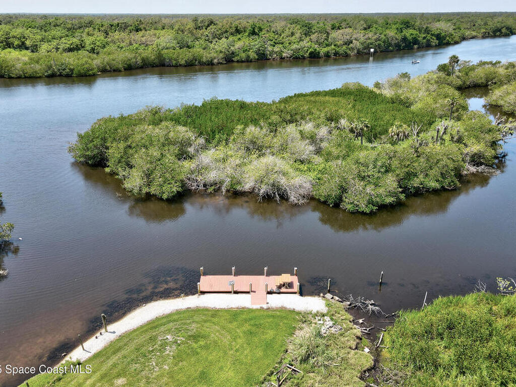 9556 Fleming Grant Road, Micco, FL 32976