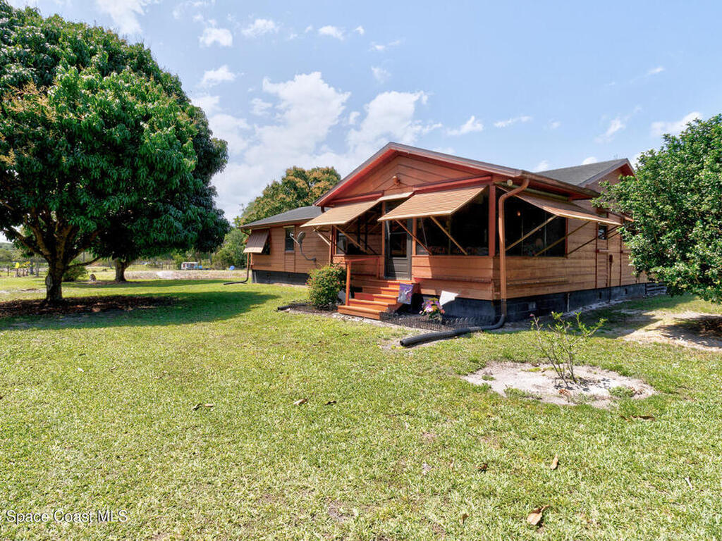 9556 Fleming Grant Road, Micco, FL 32976