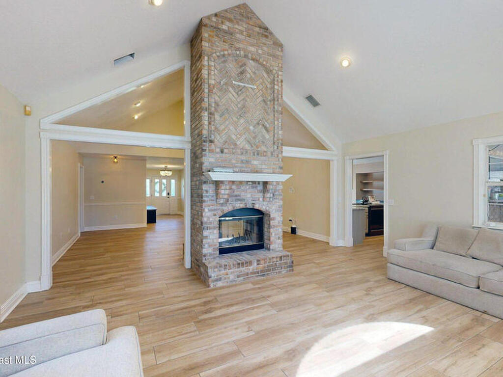 5670 Bob White Trail, Mims, FL 32754