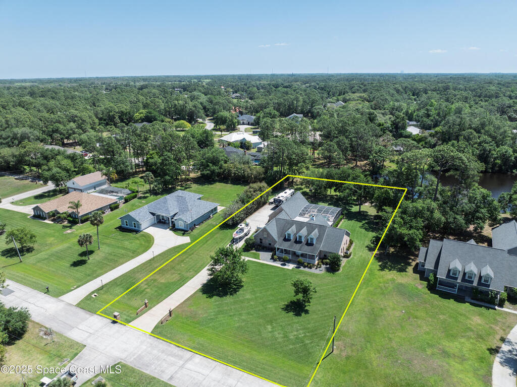 5670 Bob White Trail, Mims, FL 32754