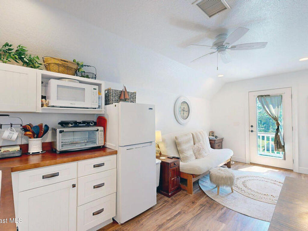 5670 Bob White Trail, Mims, FL 32754