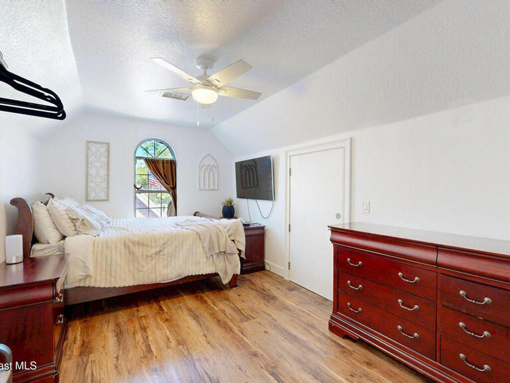 5670 Bob White Trail, Mims, FL 32754