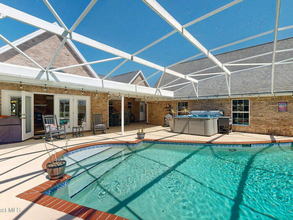 5670 Bob White Trail, Mims, FL 32754