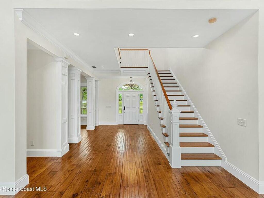 9490 S Tropical Trail, Merritt Island, FL 32952