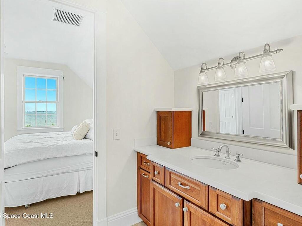 9490 S Tropical Trail, Merritt Island, FL 32952