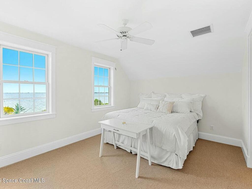 9490 S Tropical Trail, Merritt Island, FL 32952