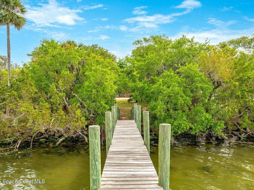 9490 S Tropical Trail, Merritt Island, FL 32952