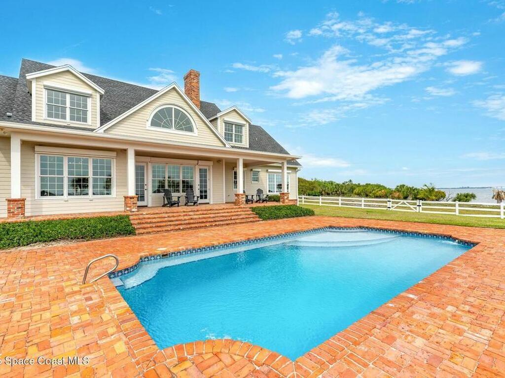 9490 S Tropical Trail, Merritt Island, FL 32952