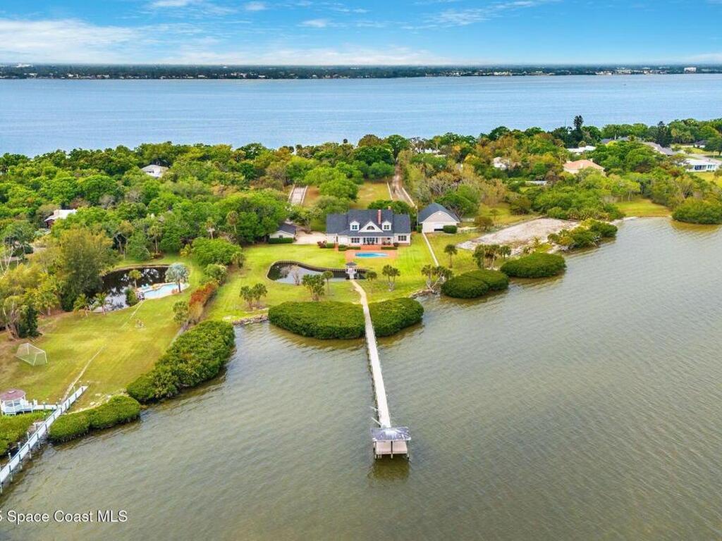 9490 S Tropical Trail, Merritt Island, FL 32952