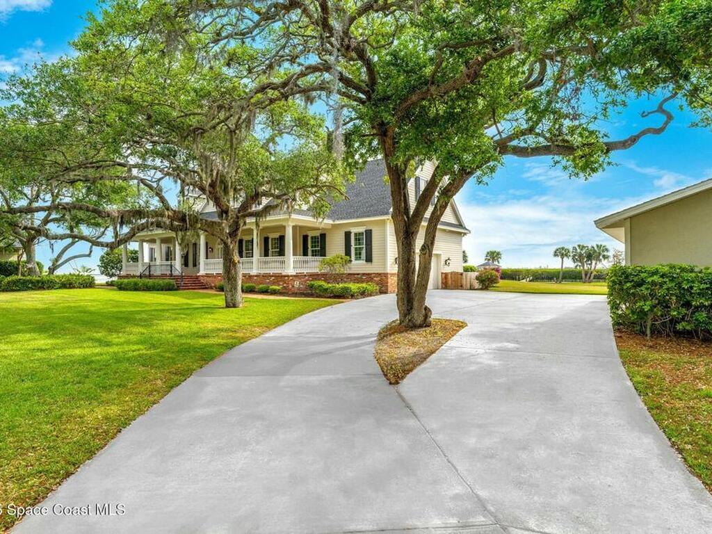 9490 S Tropical Trail, Merritt Island, FL 32952