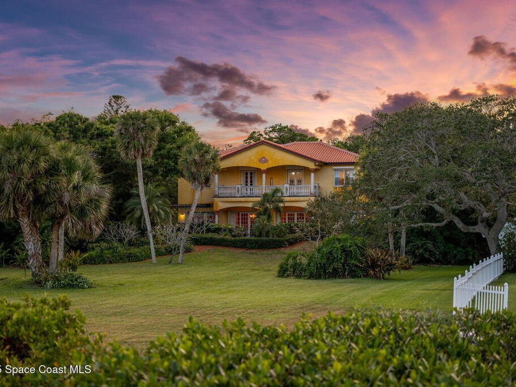 9340 S Tropical Trail, Merritt Island, FL 32952