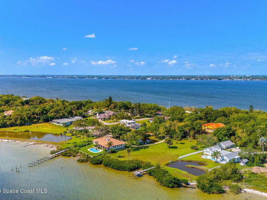 9340 S Tropical Trail, Merritt Island, FL 32952