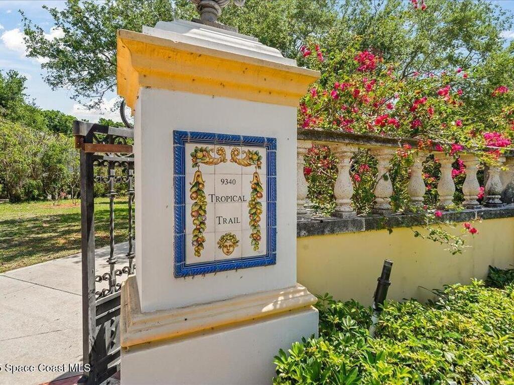 9340 S Tropical Trail, Merritt Island, FL 32952