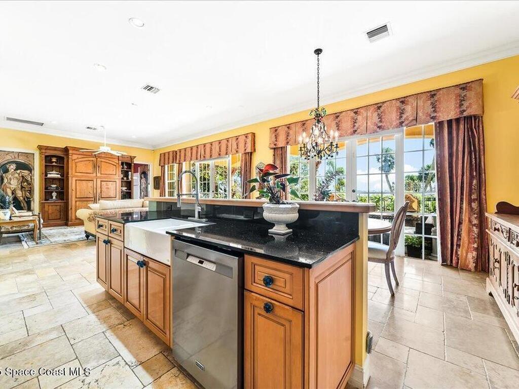 9340 S Tropical Trail, Merritt Island, FL 32952