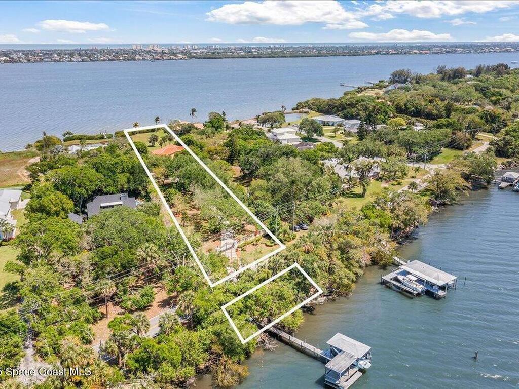 9340 S Tropical Trail, Merritt Island, FL 32952