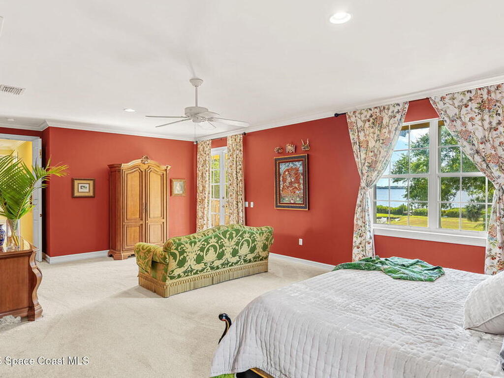 9340 S Tropical Trail, Merritt Island, FL 32952