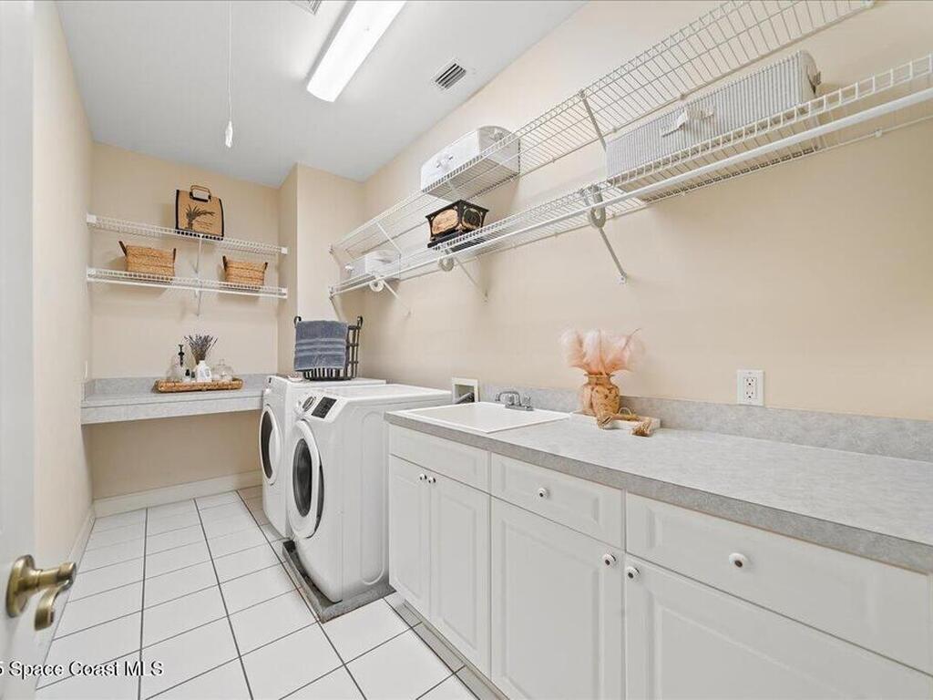 9340 S Tropical Trail, Merritt Island, FL 32952