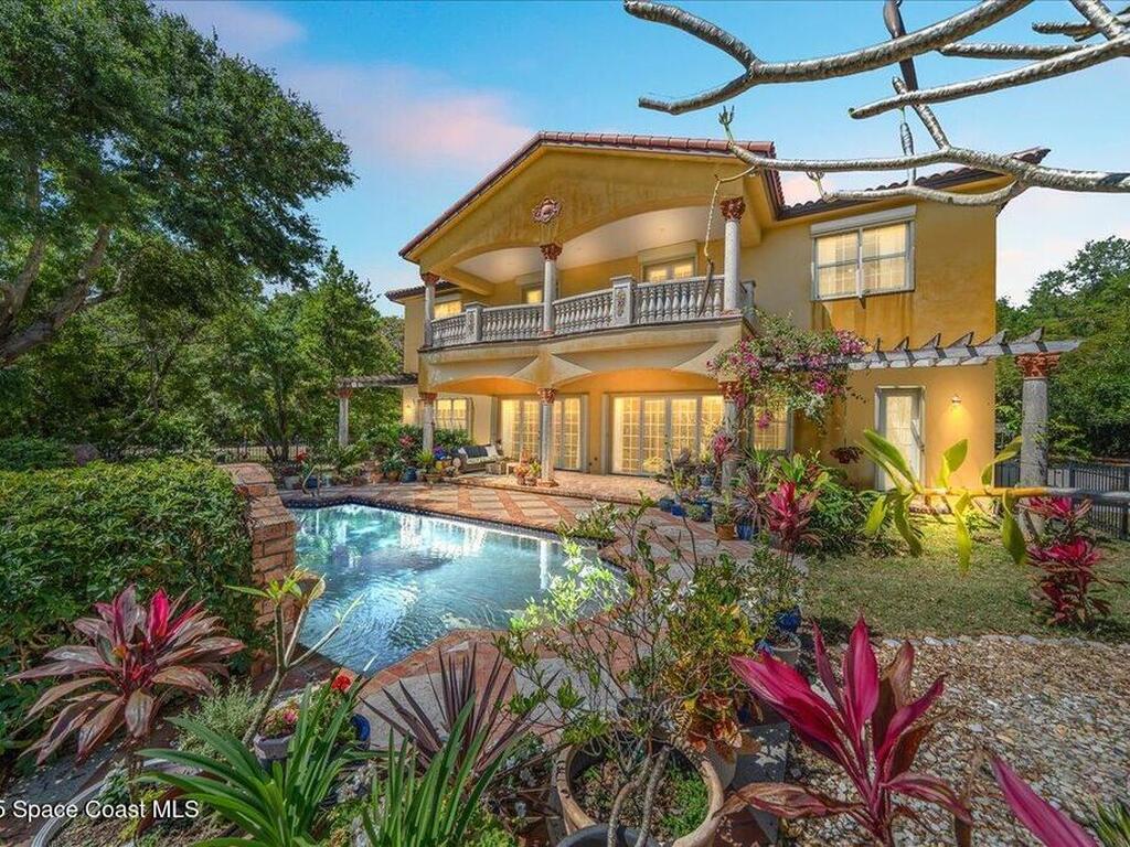 9340 S Tropical Trail, Merritt Island, FL 32952