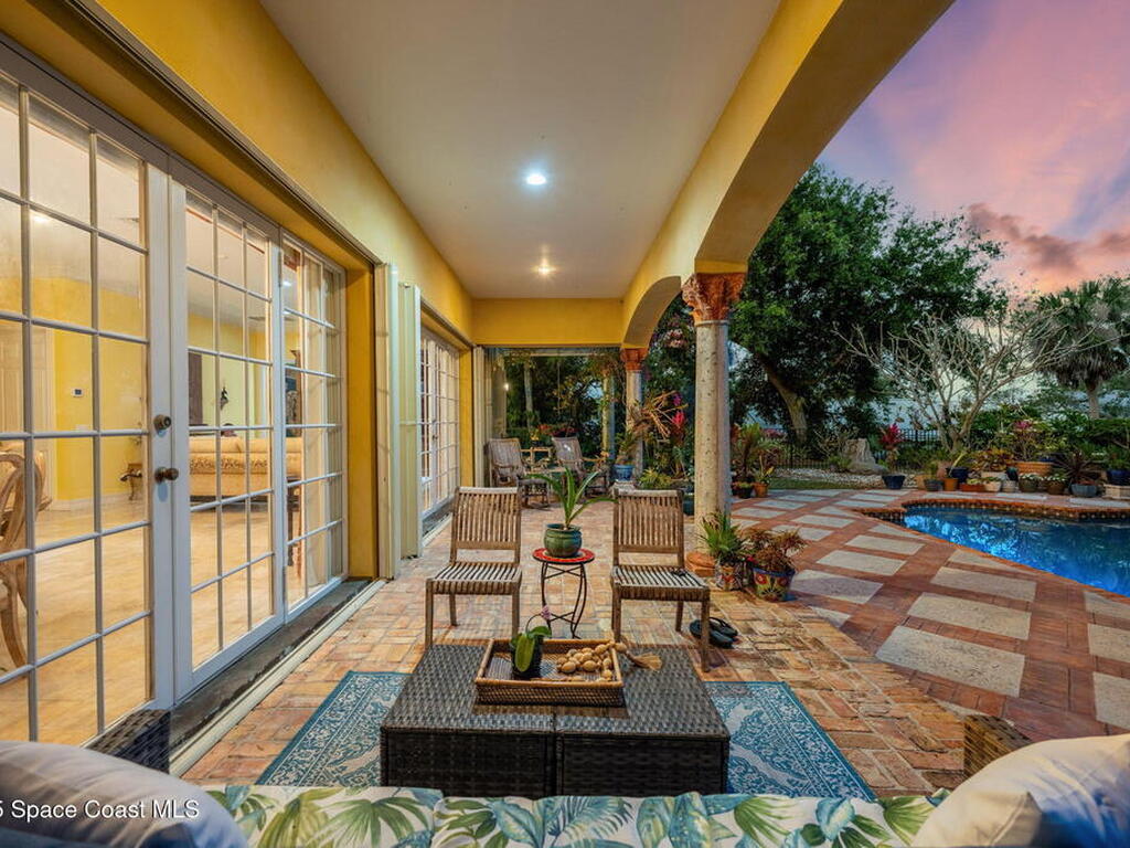 9340 S Tropical Trail, Merritt Island, FL 32952