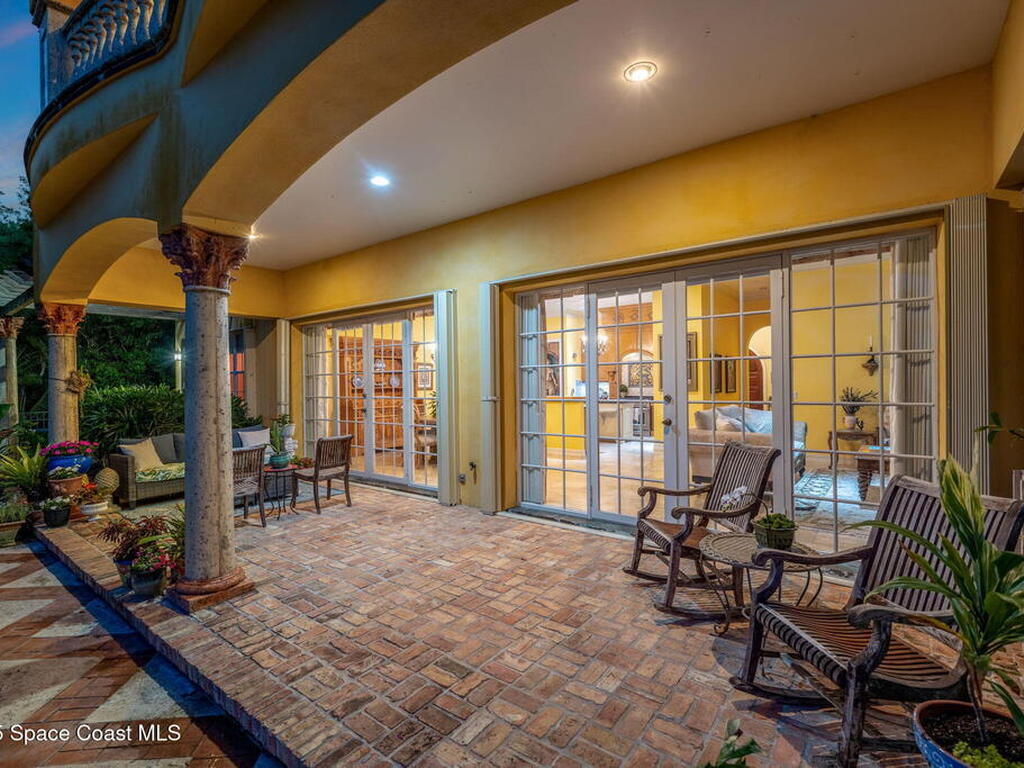 9340 S Tropical Trail, Merritt Island, FL 32952