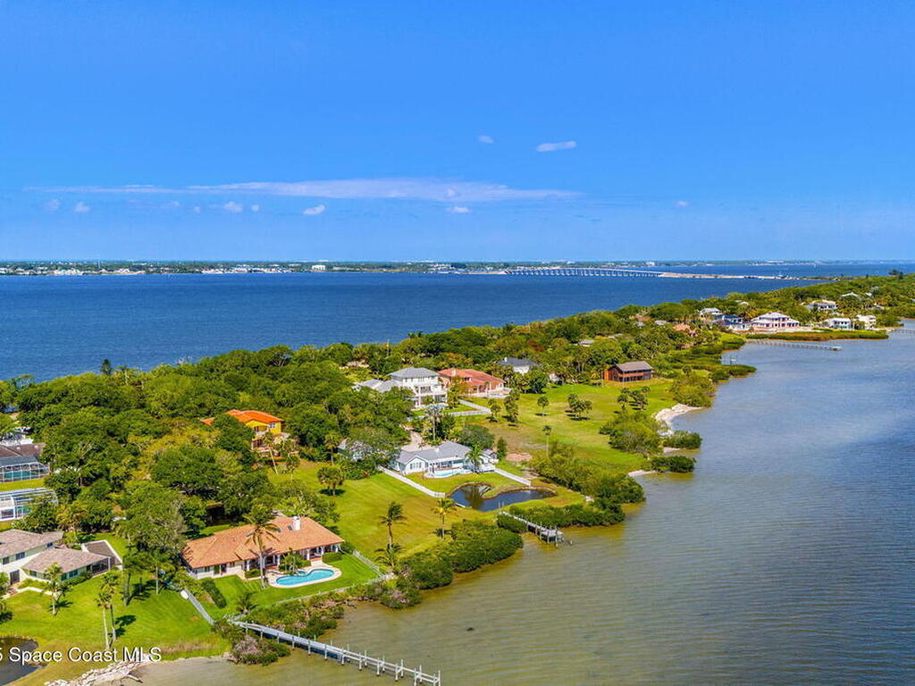 9340 S Tropical Trail, Merritt Island, FL 32952