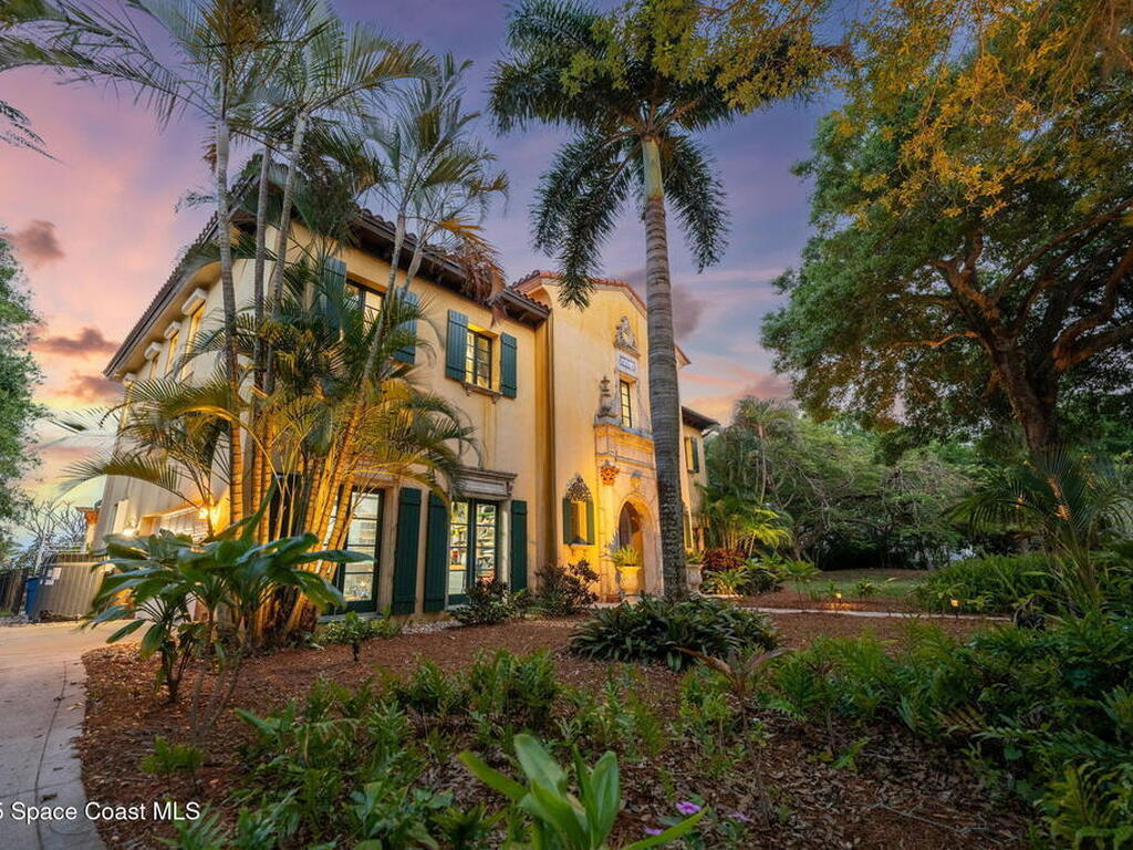 9340 S Tropical Trail, Merritt Island, FL 32952