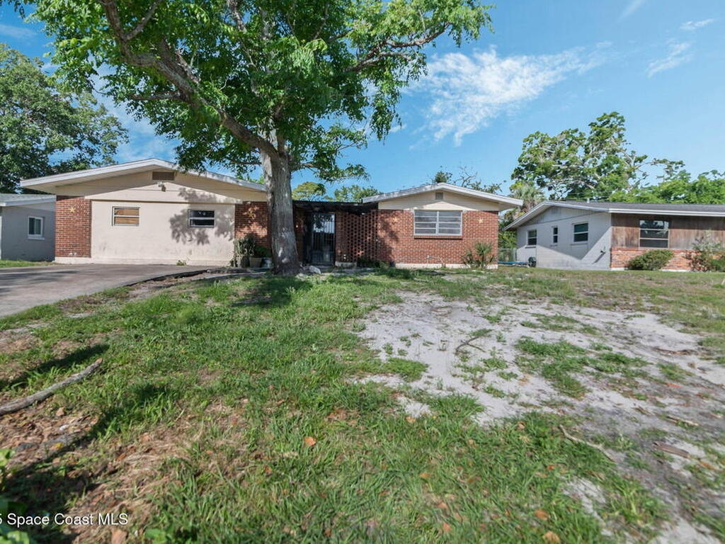 1136 Lakewood Park Drive, Daytona Beach, FL 32117