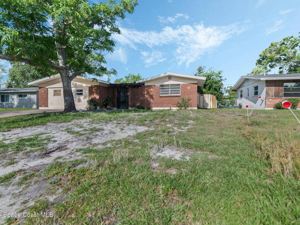 1136 Lakewood Park Drive, Daytona Beach, FL 32117