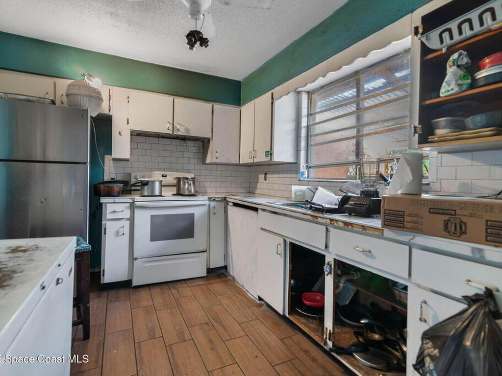 1136 Lakewood Park Drive, Daytona Beach, FL 32117