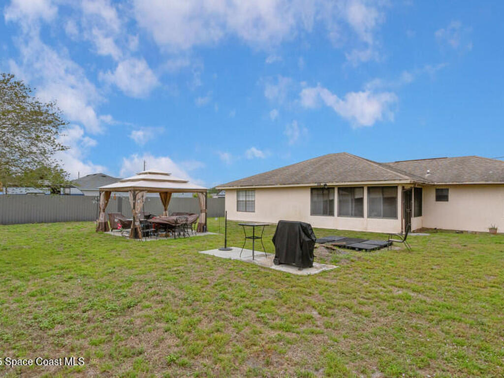 618 Americana Boulevard, Palm Bay, FL 32907