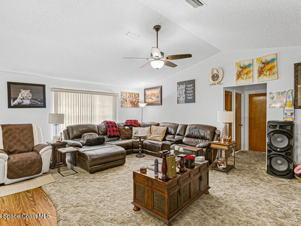 618 Americana Boulevard, Palm Bay, FL 32907