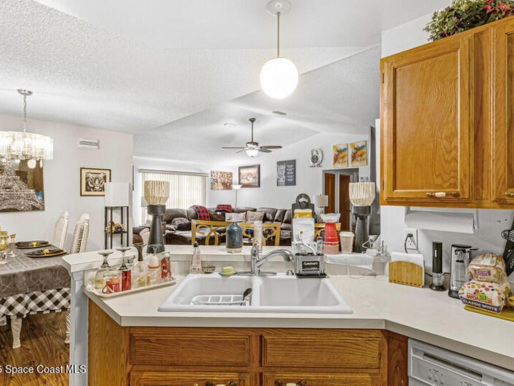 618 Americana Boulevard, Palm Bay, FL 32907