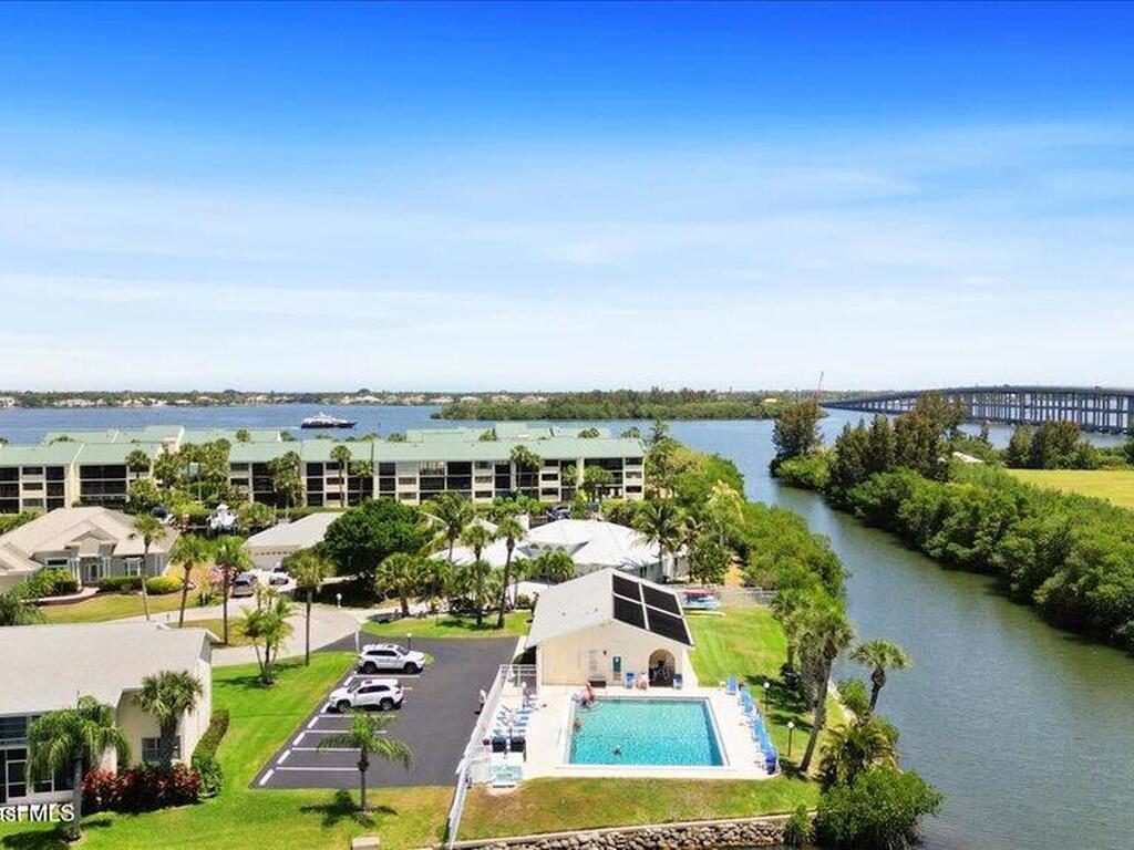 1845 Robalo Drive, Vero Beach, FL 32960