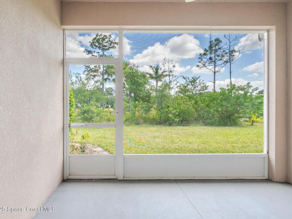 560 Remington Green Drive, Palm Bay, FL 32909