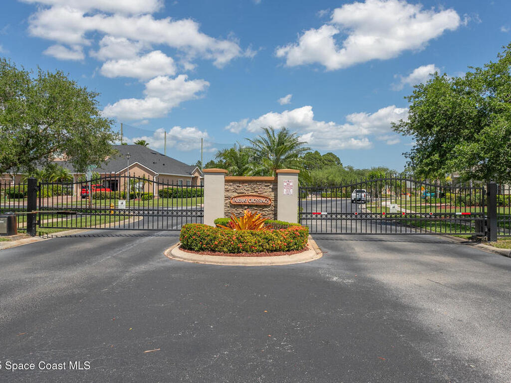 560 Remington Green Drive, Palm Bay, FL 32909