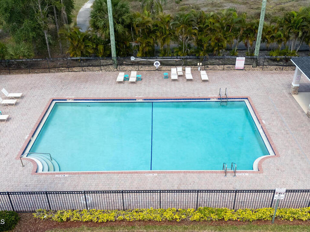 560 Remington Green Drive, Palm Bay, FL 32909