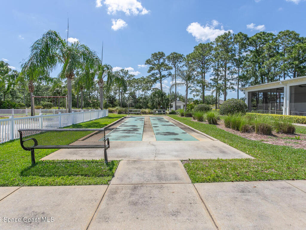 560 Remington Green Drive, Palm Bay, FL 32909