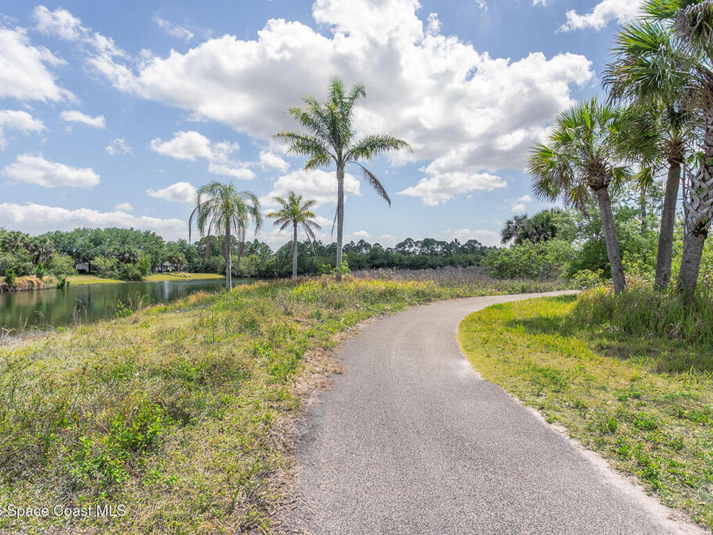 560 Remington Green Drive, Palm Bay, FL 32909