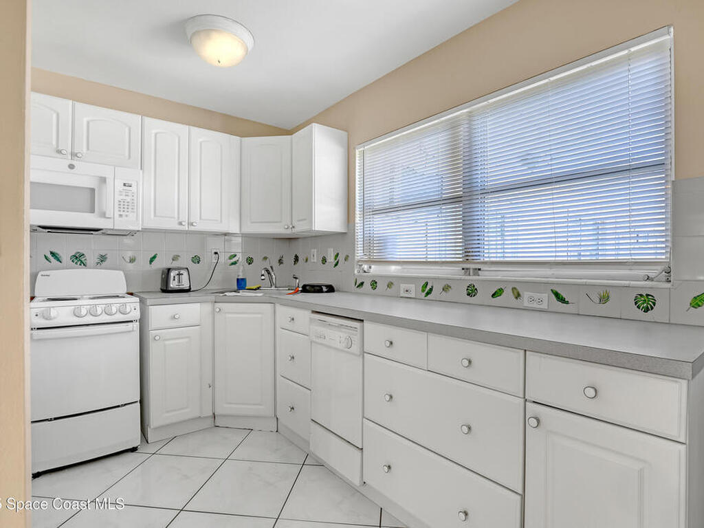 221 Madison Avenue, Cape Canaveral, FL 32920